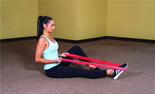 How to train the shoulder joint with a resistance band?